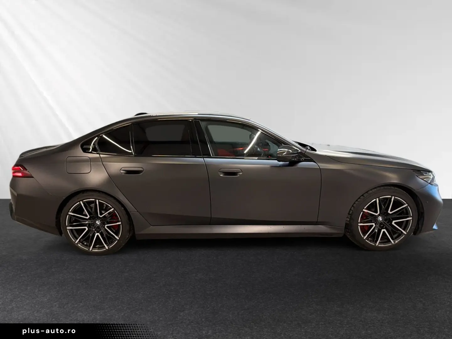 BMW M5 Limousine  frozen deep grey