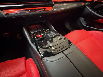 BMW M5 Limousine  frozen deep grey