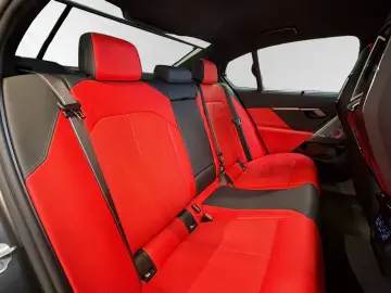 BMW M5 Limousine  frozen deep grey