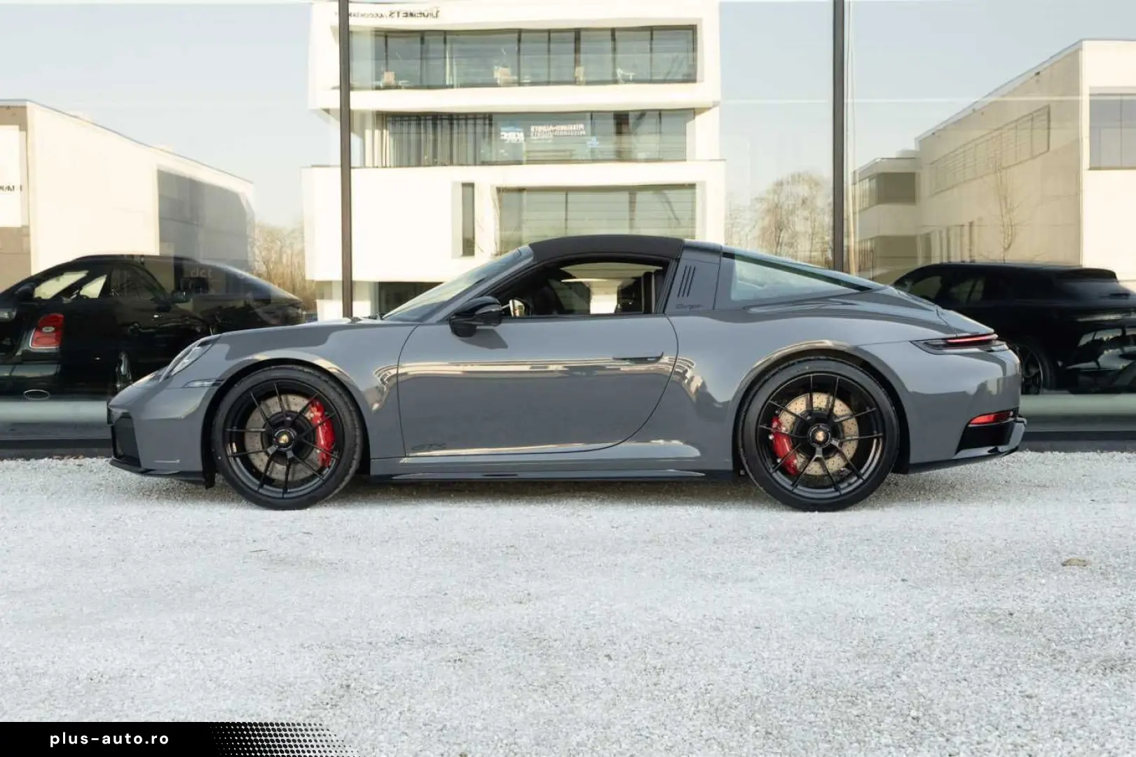 PORSCHE 992 Targa 4 GTS 18Way SportDesign Leather Chalk