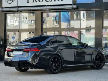 BMW M5 Limousine