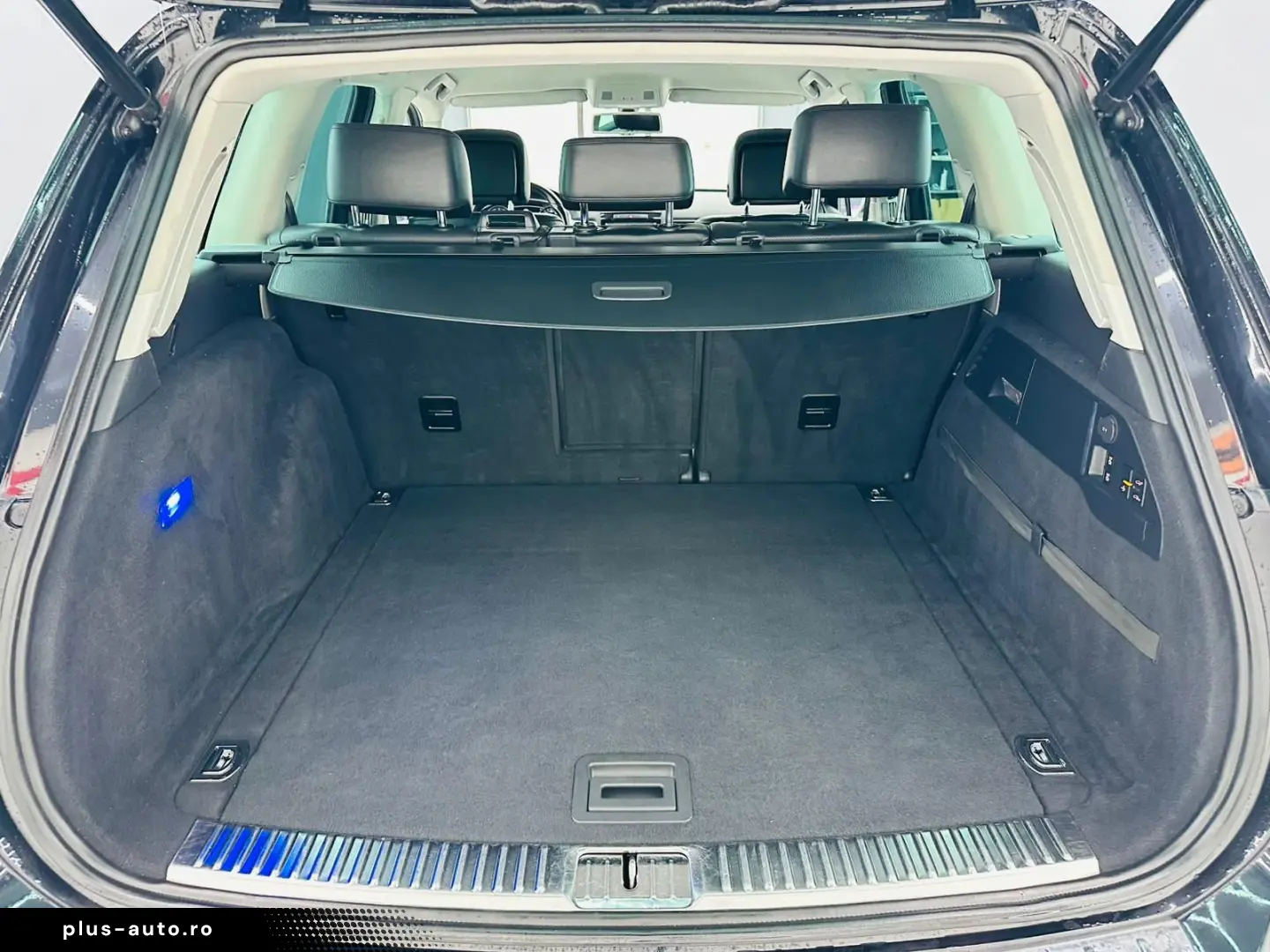 VOLKSWAGEN TOUAREG 2013 3.0D E5 Garantie 12 Luni Rate Avans