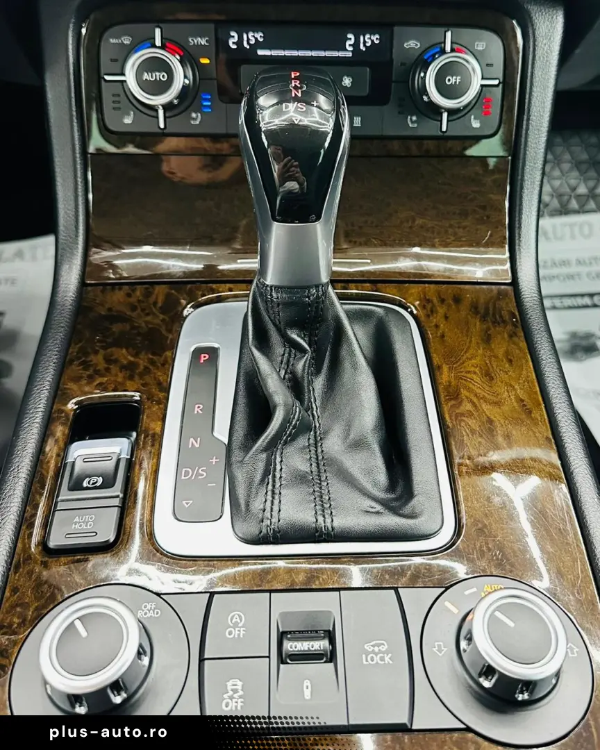 VOLKSWAGEN TOUAREG 2013 3.0D E5 Garantie 12 Luni Rate Avans