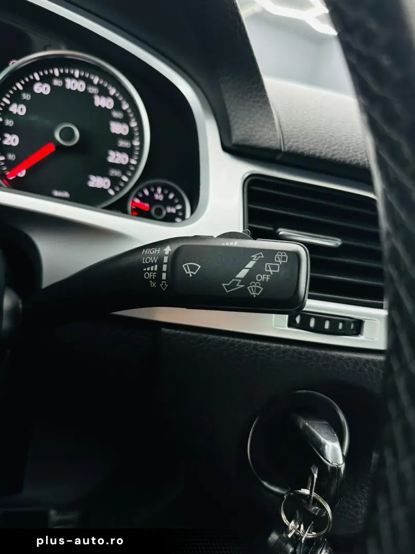 VOLKSWAGEN TOUAREG 2013 3.0D E5 Garantie 12 Luni Rate Avans