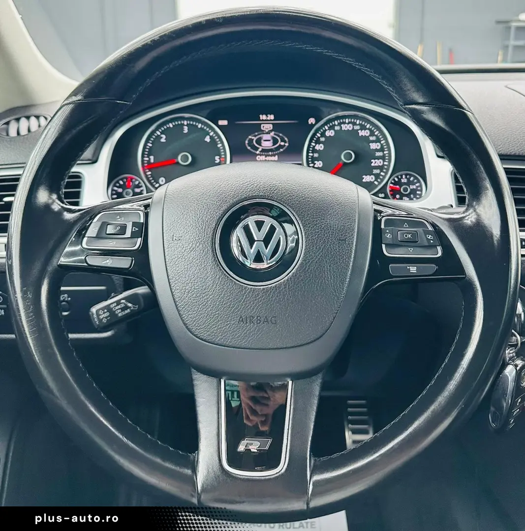 VOLKSWAGEN TOUAREG 2013 3.0D E5 Garantie 12 Luni Rate Avans