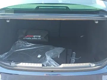 MAZDA 3 Sedan 2.0 Mildhybrid 150 CP MT6