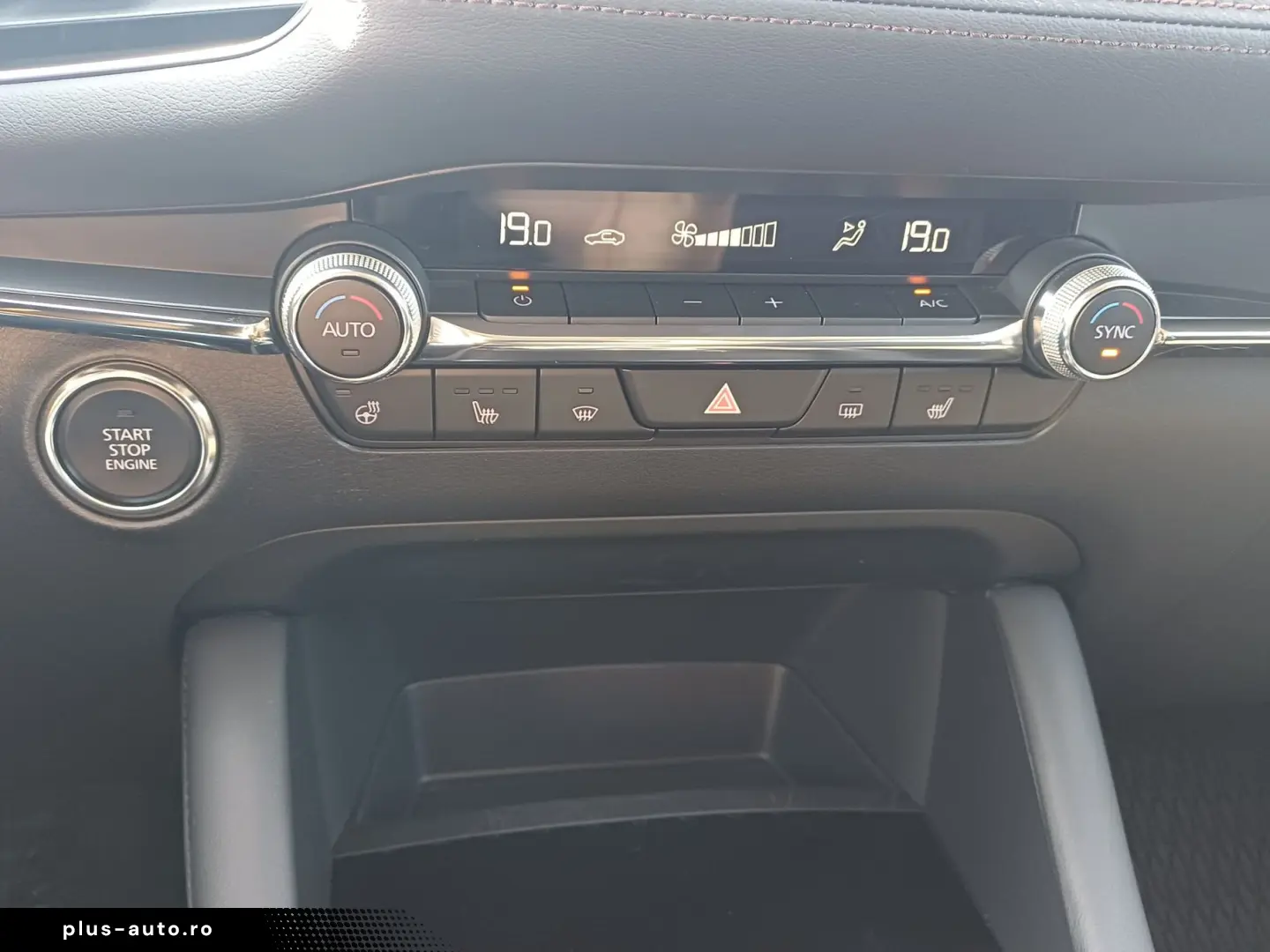 MAZDA 3 Sedan 2.0 Mildhybrid 150 CP MT6