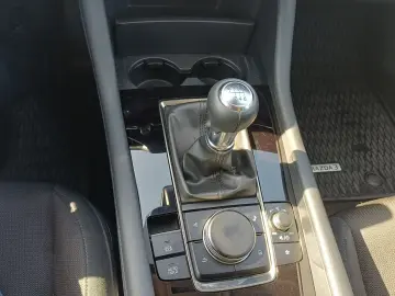 MAZDA 3 Sedan 2.0 Mildhybrid 150 CP MT6