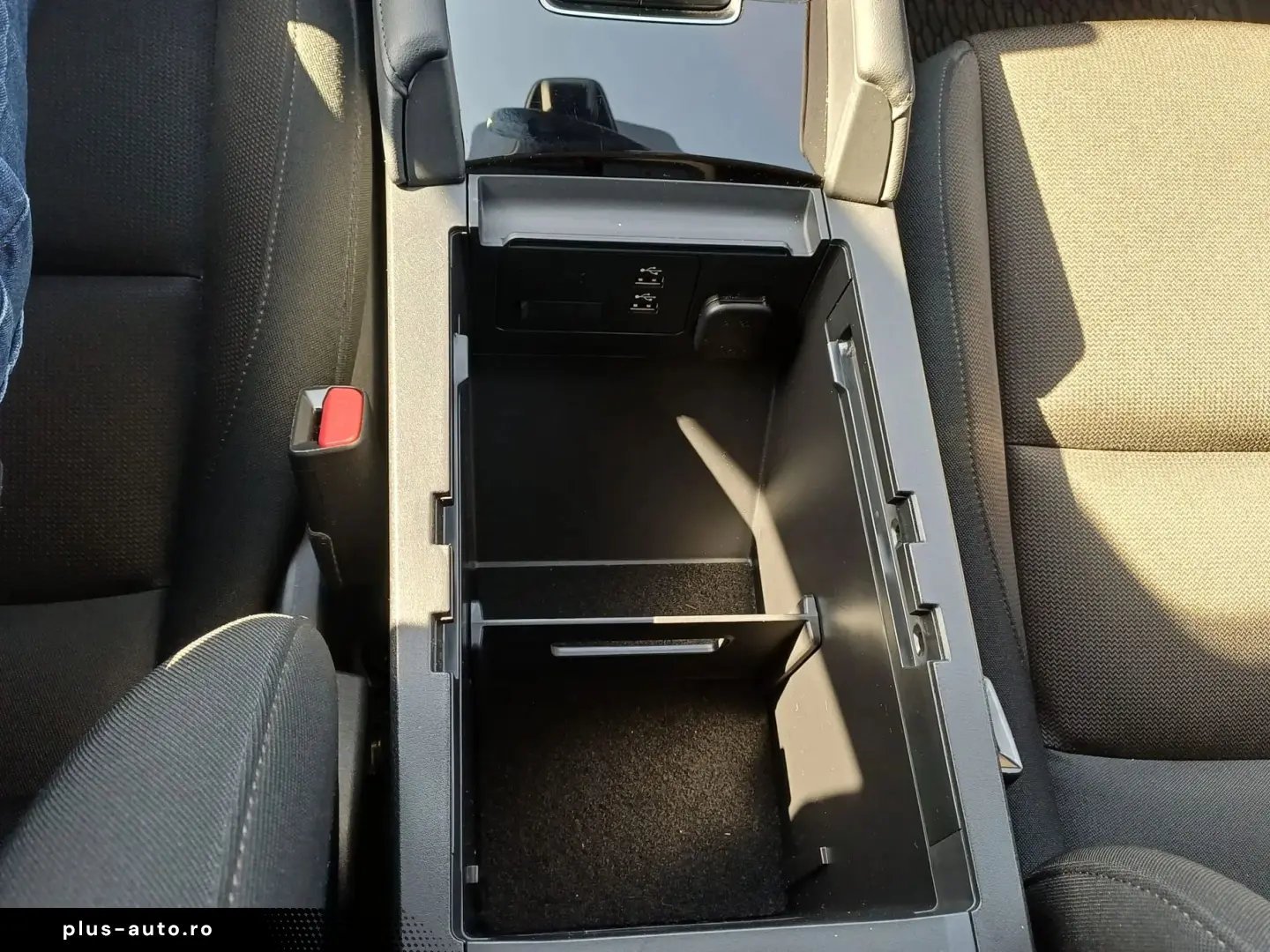 MAZDA 3 Sedan 2.0 Mildhybrid 150 CP MT6