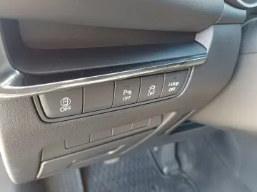 MAZDA 3 Sedan 2.0 Mildhybrid 150 CP MT6