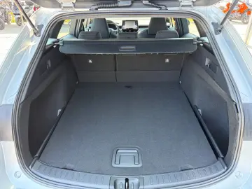 TOYOTA COROLLA TS 1.8 Hybrid Dynamic   Car no.159