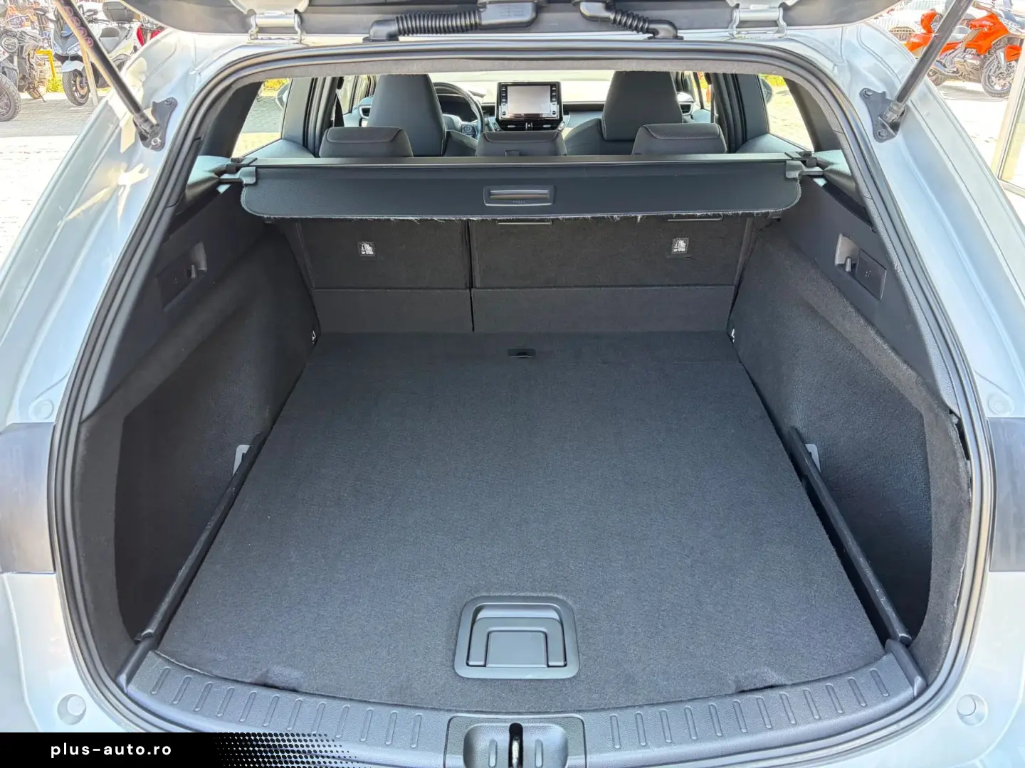 TOYOTA COROLLA TS 1.8 Hybrid Dynamic   Car no.159