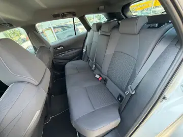 TOYOTA COROLLA TS 1.8 Hybrid Dynamic   Car no.159