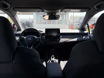 TOYOTA COROLLA TS 1.8 Hybrid Dynamic   Car no.159