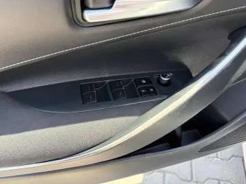 TOYOTA COROLLA TS 1.8 Hybrid Dynamic   Car no.159