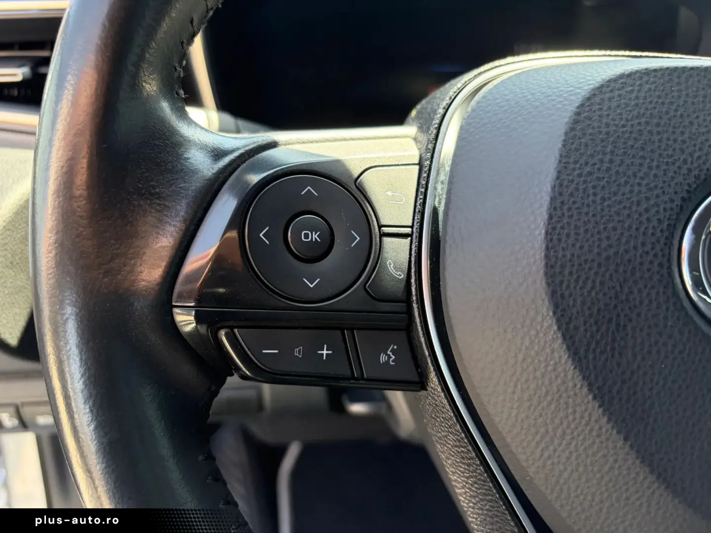 TOYOTA COROLLA TS 1.8 Hybrid Dynamic   Car no.159