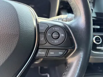 TOYOTA COROLLA TS 1.8 Hybrid Dynamic   Car no.159