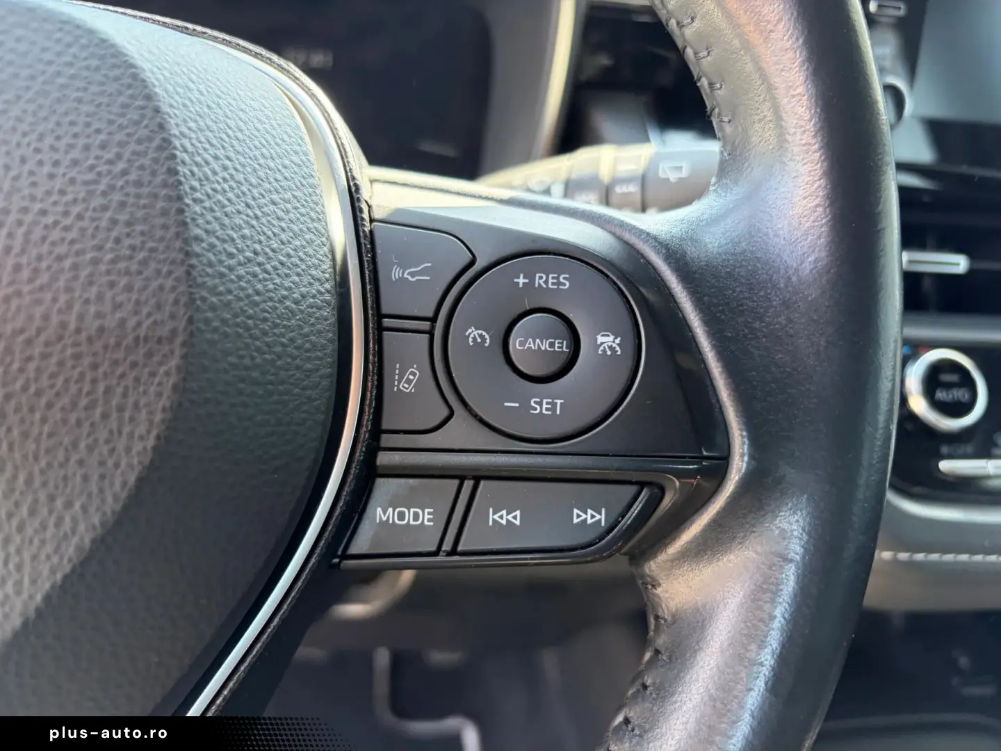 TOYOTA COROLLA TS 1.8 Hybrid Dynamic   Car no.159