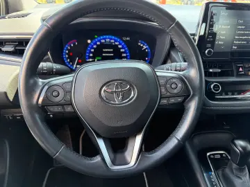 TOYOTA COROLLA TS 1.8 Hybrid Dynamic   Car no.159