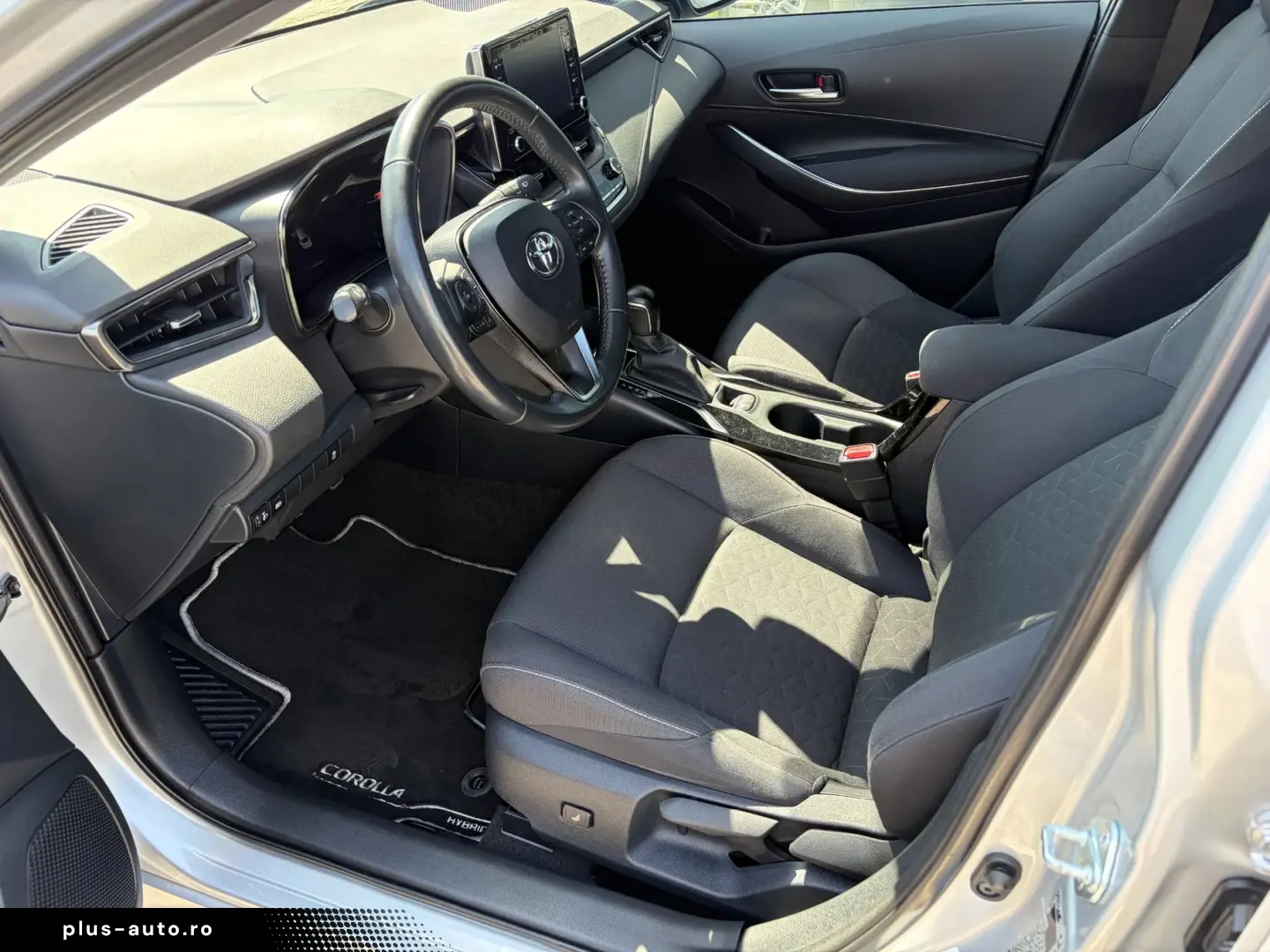 TOYOTA COROLLA TS 1.8 Hybrid Dynamic   Car no.159