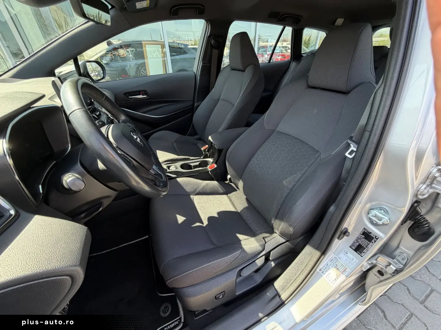 TOYOTA COROLLA TS 1.8 Hybrid Dynamic   Car no.159