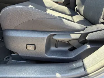 TOYOTA COROLLA TS 1.8 Hybrid Dynamic   Car no.159