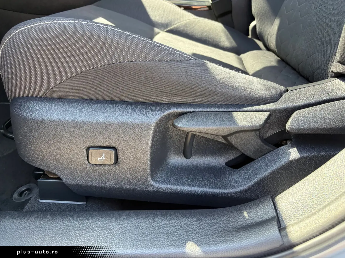 TOYOTA COROLLA TS 1.8 Hybrid Dynamic   Car no.159