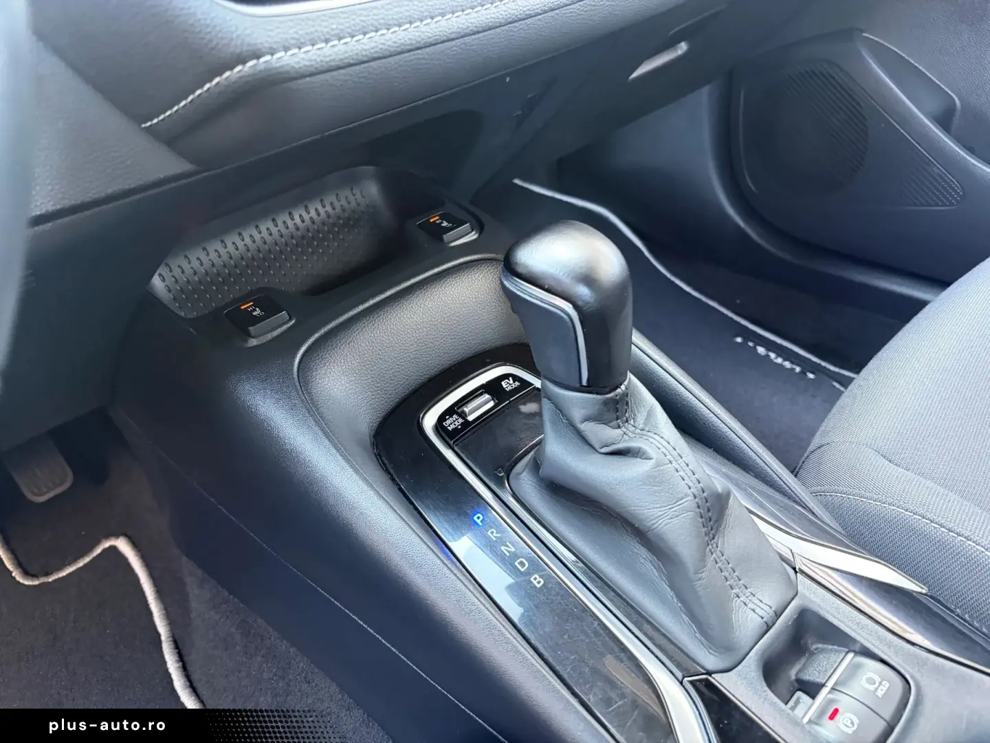 TOYOTA COROLLA TS 1.8 Hybrid Dynamic   Car no.159