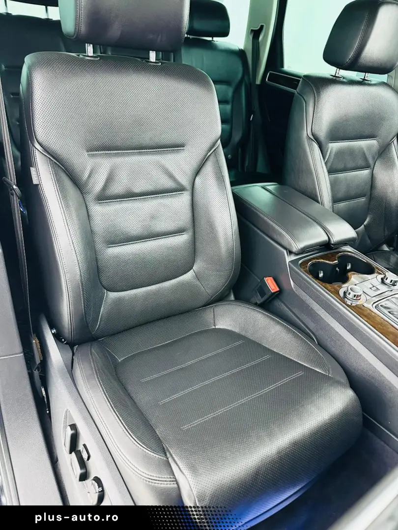 VOLKSWAGEN TOUAREG 2013 3.0D E5 Garantie 12 Luni Rate Avans