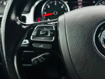 VOLKSWAGEN TOUAREG 2013 3.0D E5 Garantie 12 Luni Rate Avans