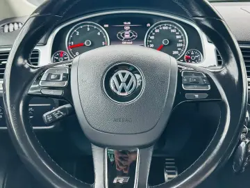 VOLKSWAGEN TOUAREG 2013 3.0D E5 Garantie 12 Luni Rate Avans