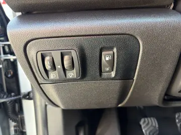 RENAULT MEGANE 1.3 TCe GPF Zen   Car no. 58