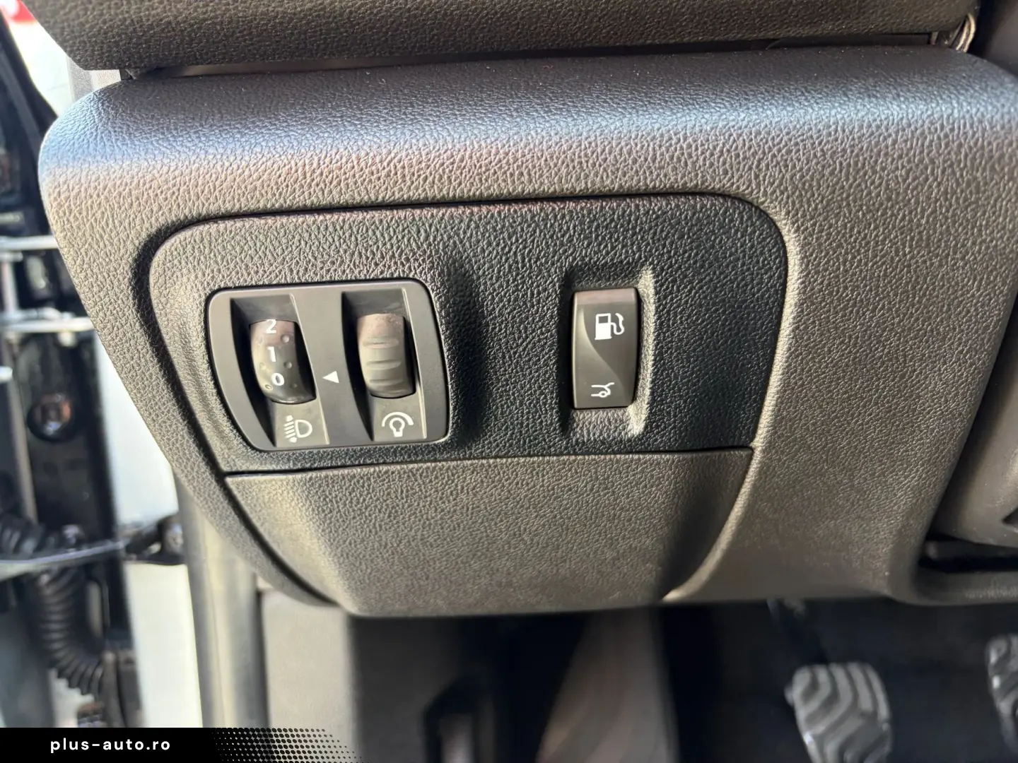 RENAULT MEGANE 1.3 TCe GPF Zen   Car no. 58