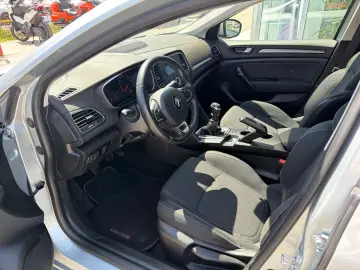 RENAULT MEGANE 1.3 TCe GPF Zen   Car no. 58