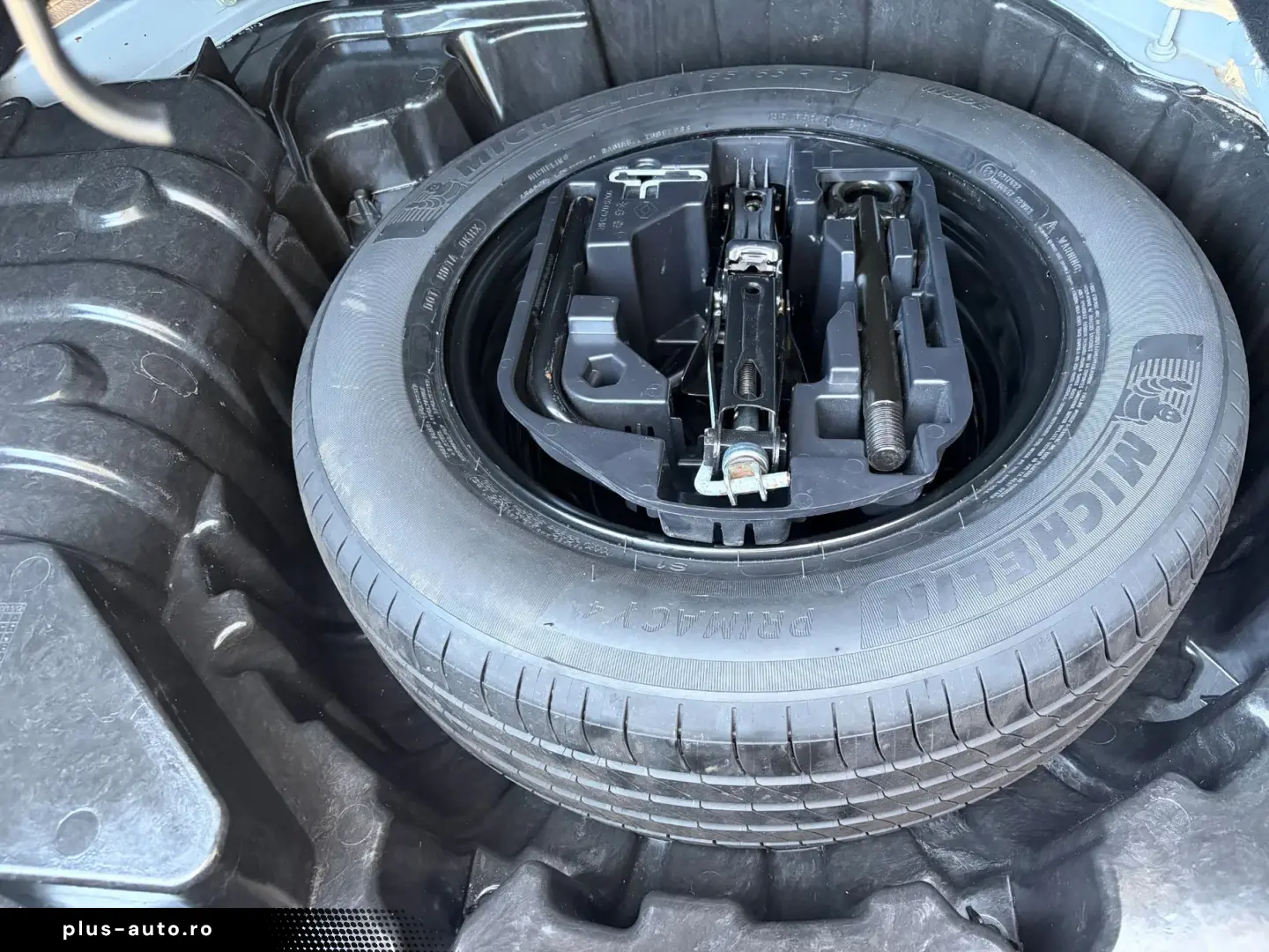 RENAULT MEGANE 1.3 TCe GPF Zen   Car no. 58