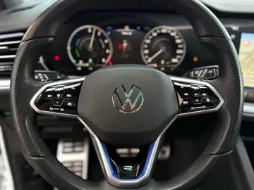 Volkswagen Touareg Gen-Iii-2018