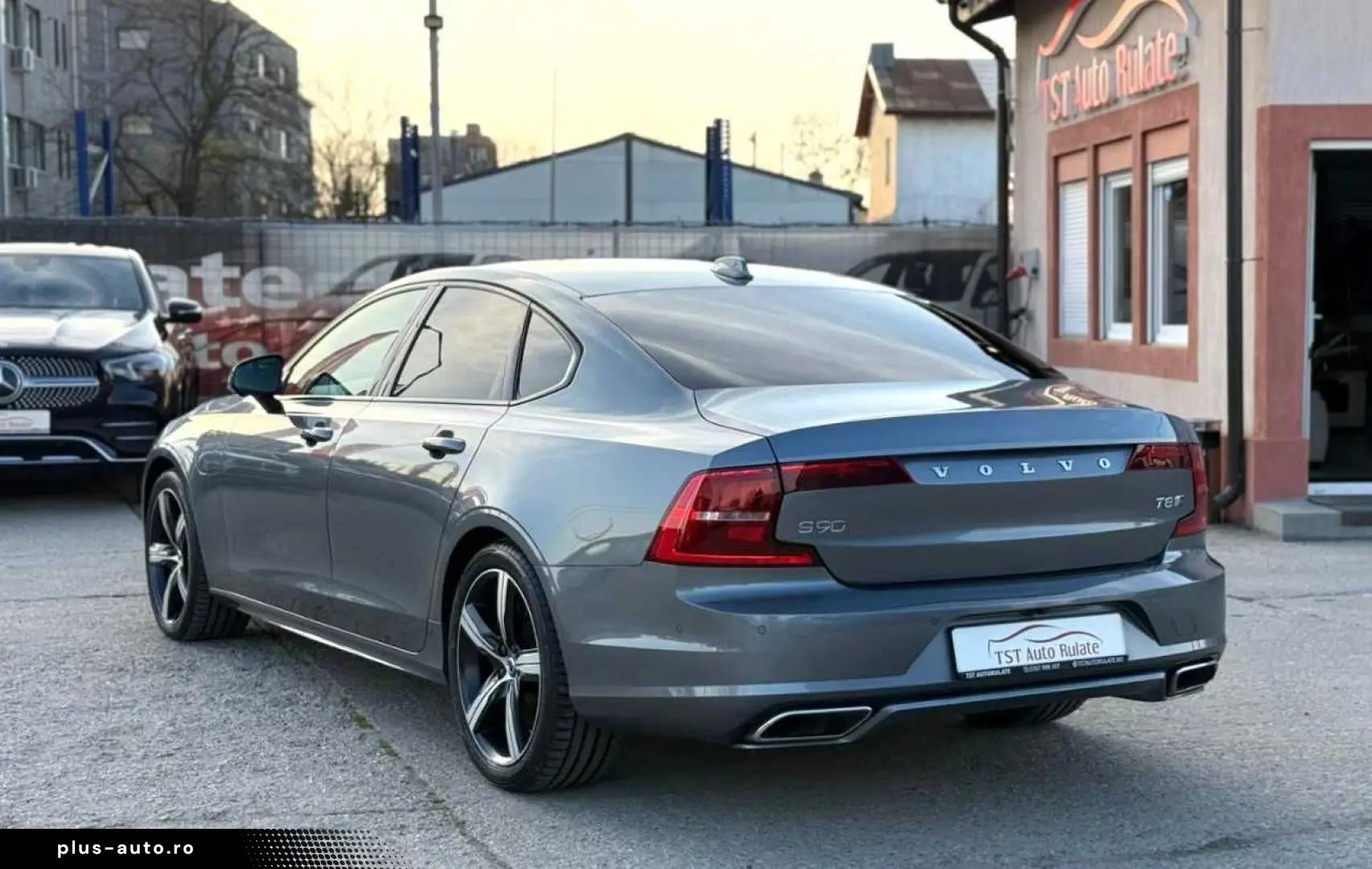 Volvo S90
