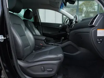 Hyundai Tucson blue 2.0 CRDi 4WD Aut. Premium