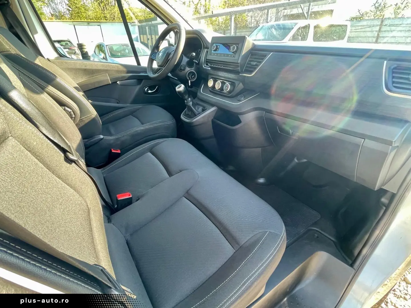 Renault Trafic 8 1 2.0 d