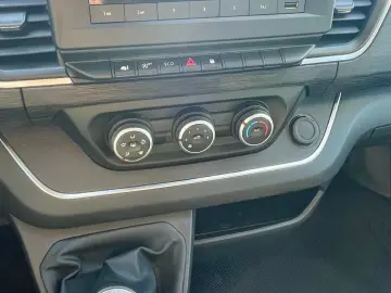 Renault Trafic 8 1 2.0 d