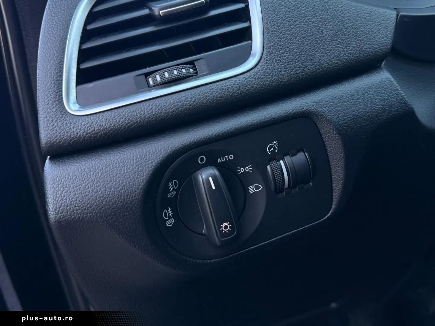 Audi Q3 Gen-8U-2012-2016