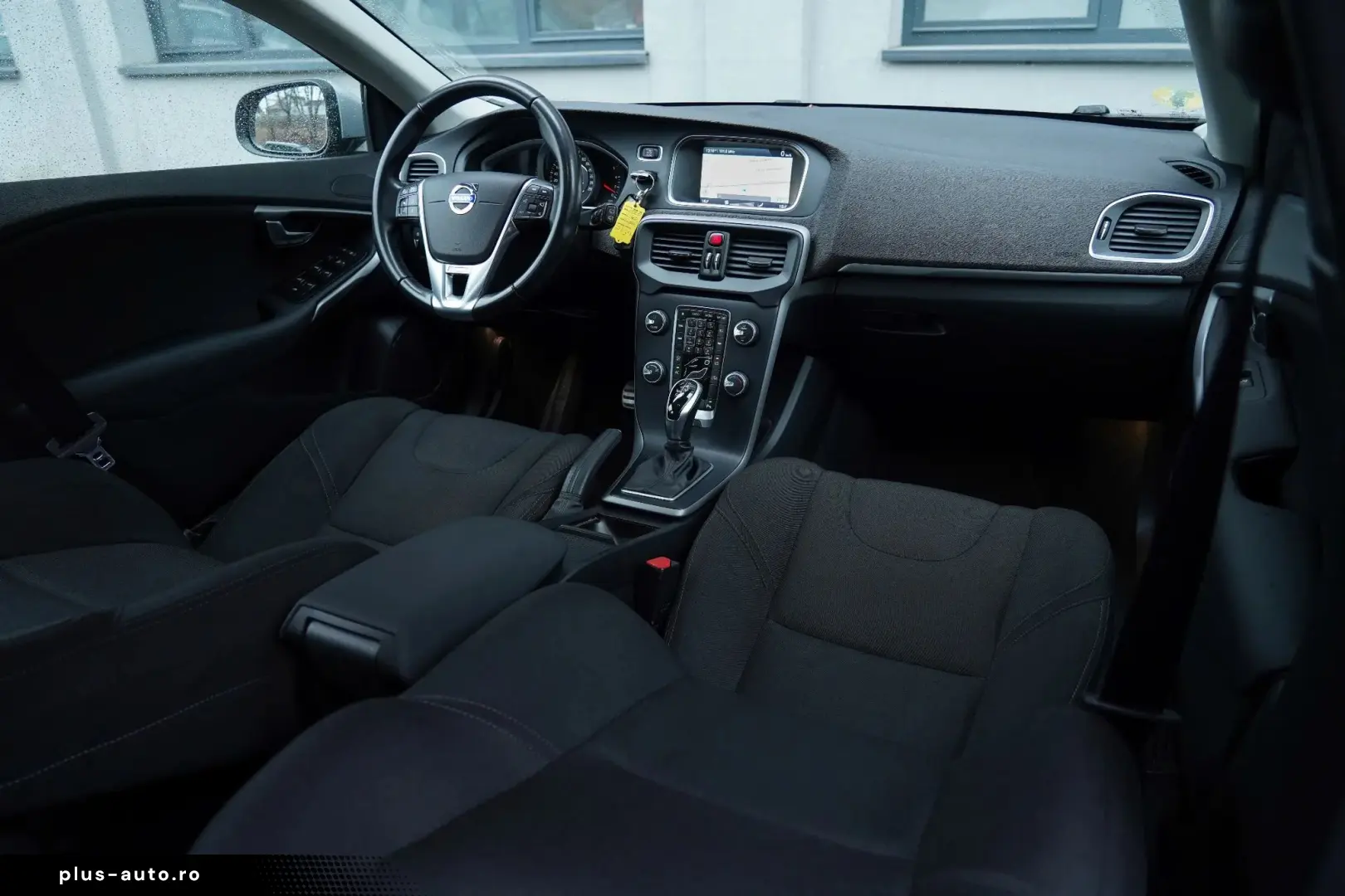 Volvo V40 Gen-Ii-2012
