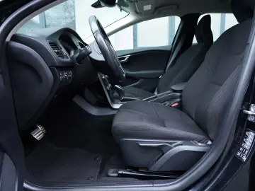 Volvo V40 Gen-Ii-2012