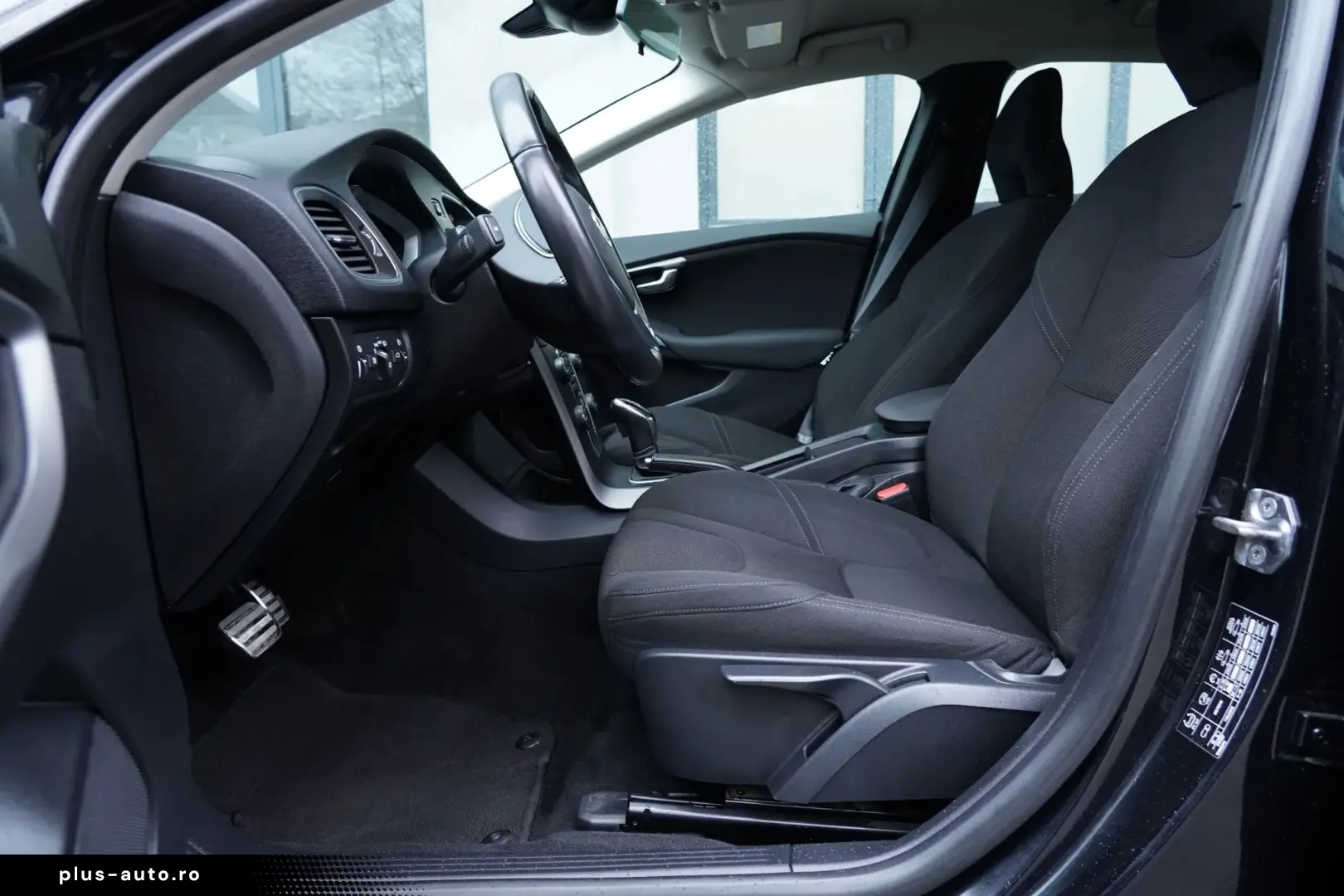 Volvo V40 Gen-Ii-2012