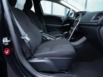 Volvo V40 Gen-Ii-2012