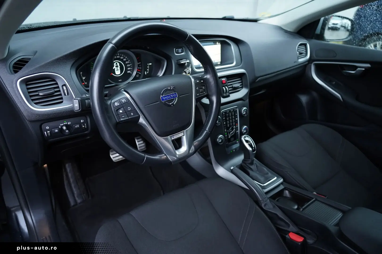 Volvo V40 Gen-Ii-2012