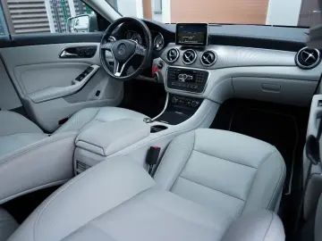 Mercedes-Benz Cla-200 Gen-C117-2013-2018