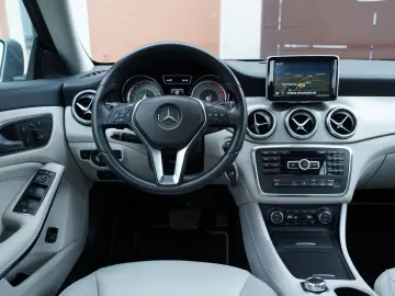 Mercedes-Benz Cla-200 Gen-C117-2013-2018