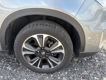 Suzuki Vitara 2019 - via workleto.com