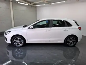 HYUNDAI I30 1.5 110CP Highway